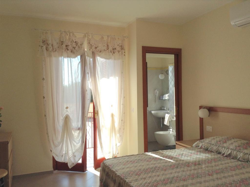 Hotel Santa Rosalia Marina di Camerota Exterior foto